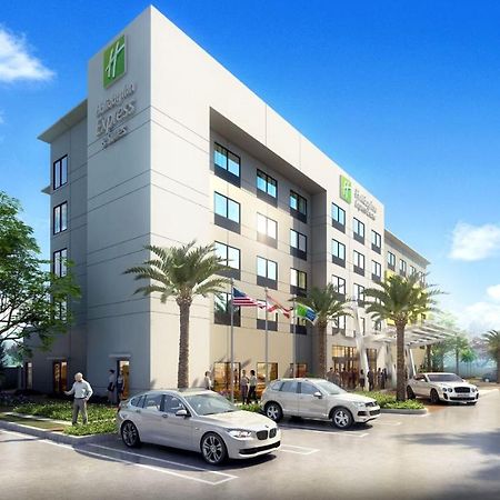 Holiday Inn Express Doral Miami By Ihg Exterior photo