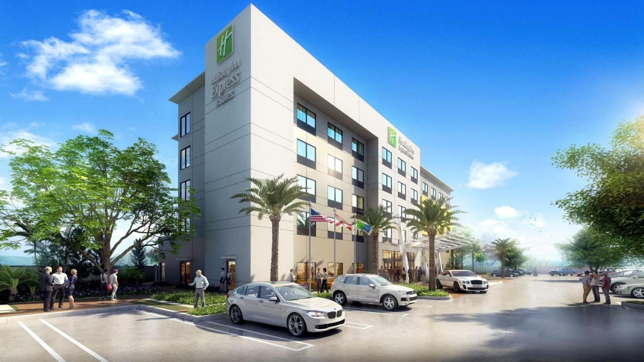 Holiday Inn Express Doral Miami By Ihg Exterior photo