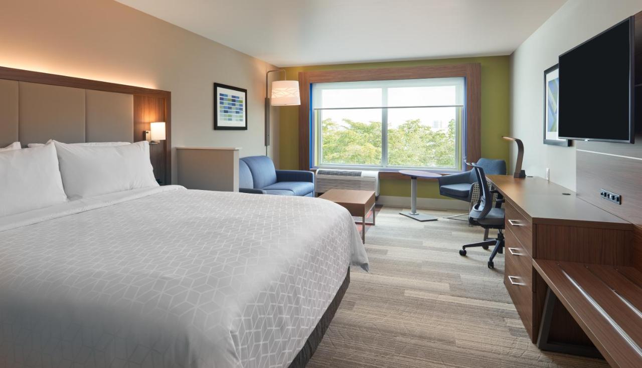 Holiday Inn Express Doral Miami By Ihg Exterior photo