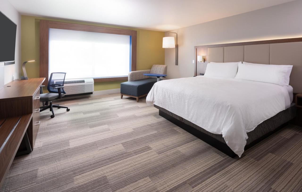 Holiday Inn Express Doral Miami By Ihg Exterior photo