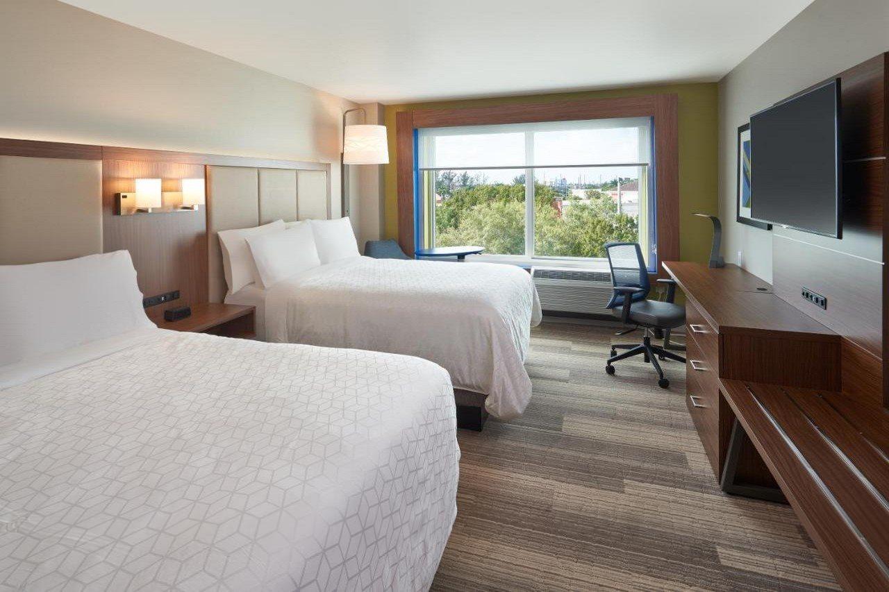 Holiday Inn Express Doral Miami By Ihg Exterior photo
